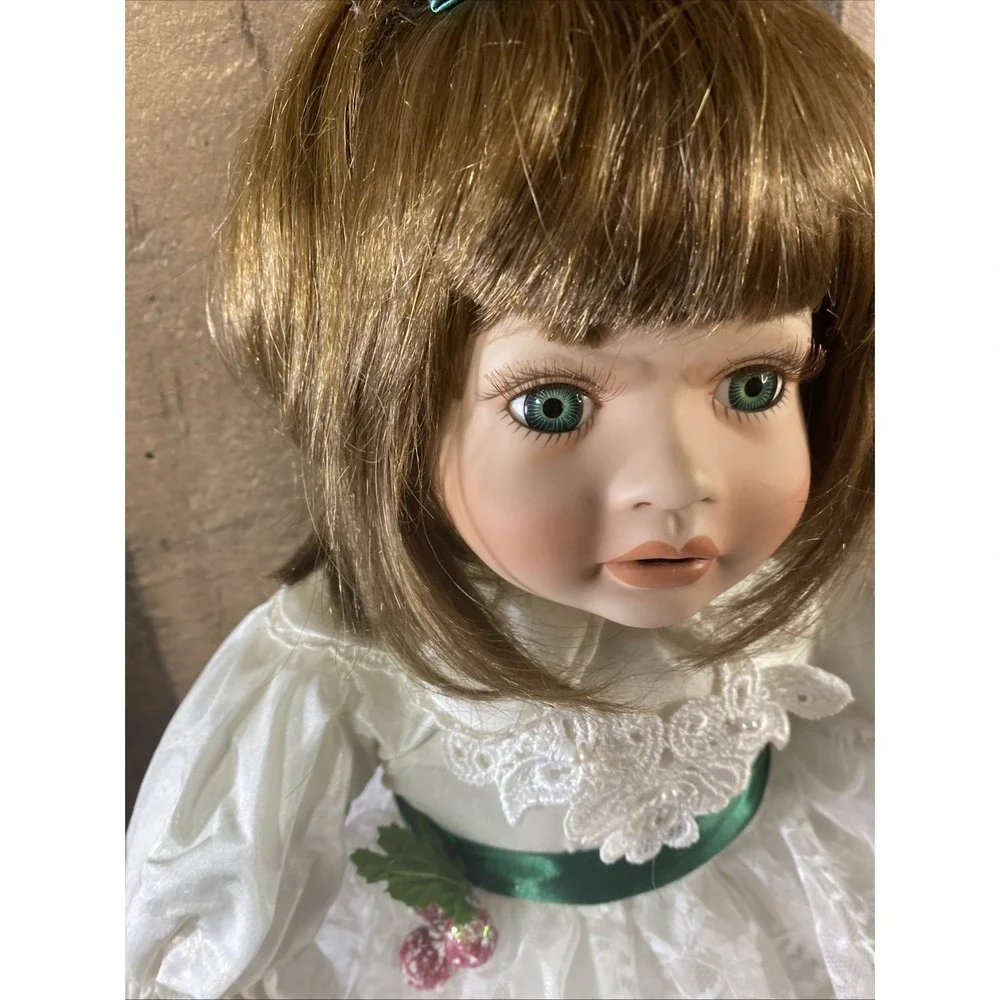 House of Lloyd Christmas Around the World Kaitlyn Mikael Porcelain Doll Vtg 1991